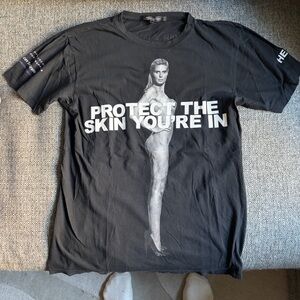 Marc Jacobs Black Graphic Tee